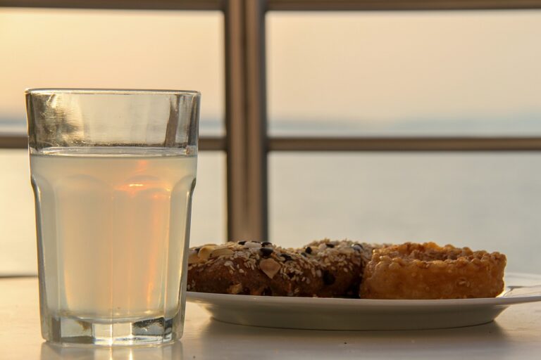 ouzo mit sehr kaltem wasser