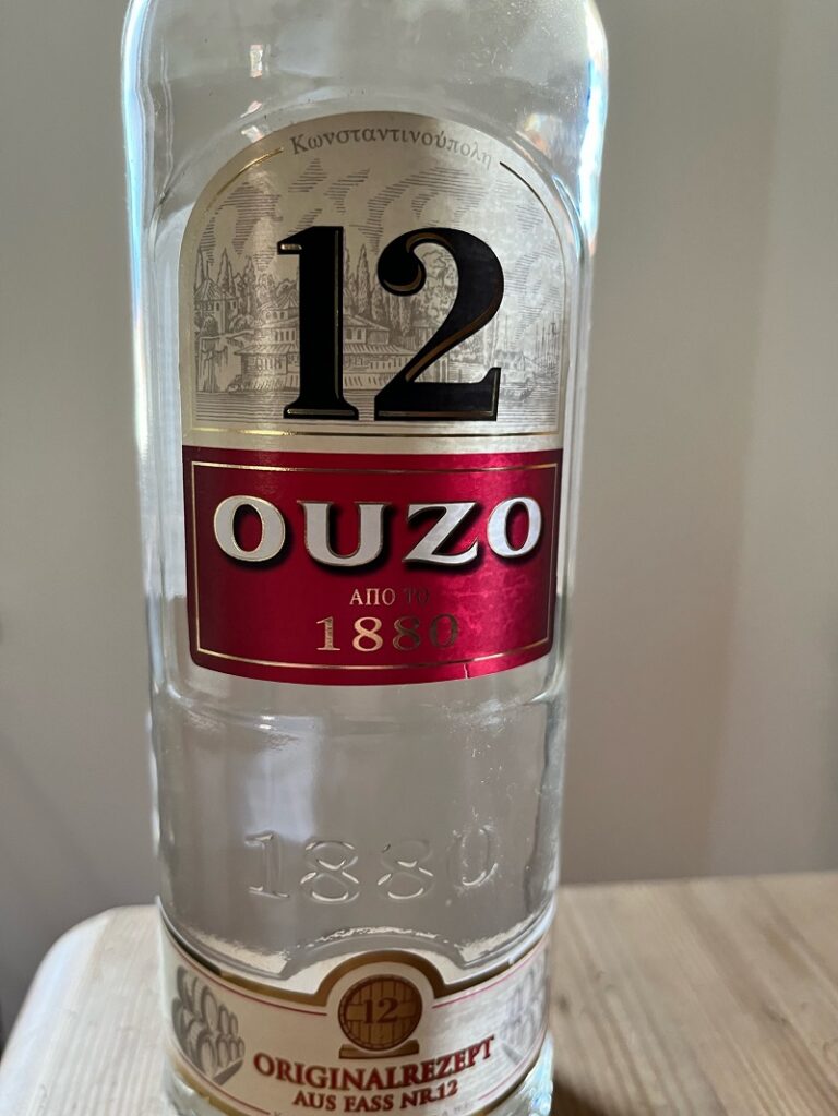 ouzo 12 vorderansicht